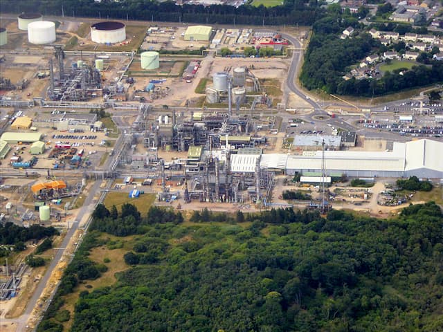 Chemical manufacturing plant